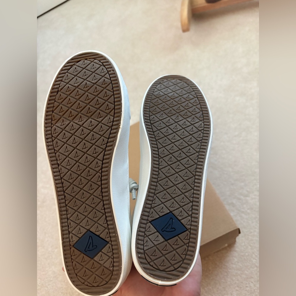 Sperry White Crest Vibe Sneaker - Picture 6 of 7